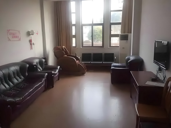 腹黑王爷妃踩不可